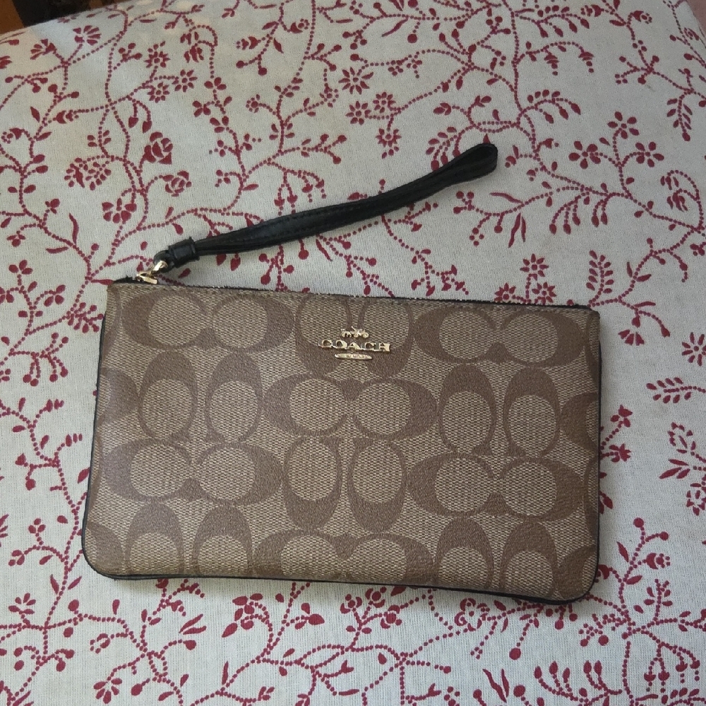 XL COACH wristlet/wallet